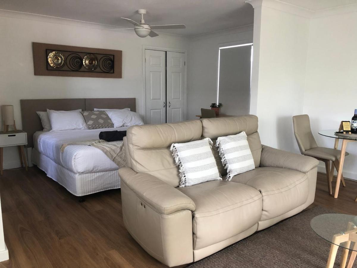 Marks Point Lakeside Bungalow المظهر الخارجي الصورة